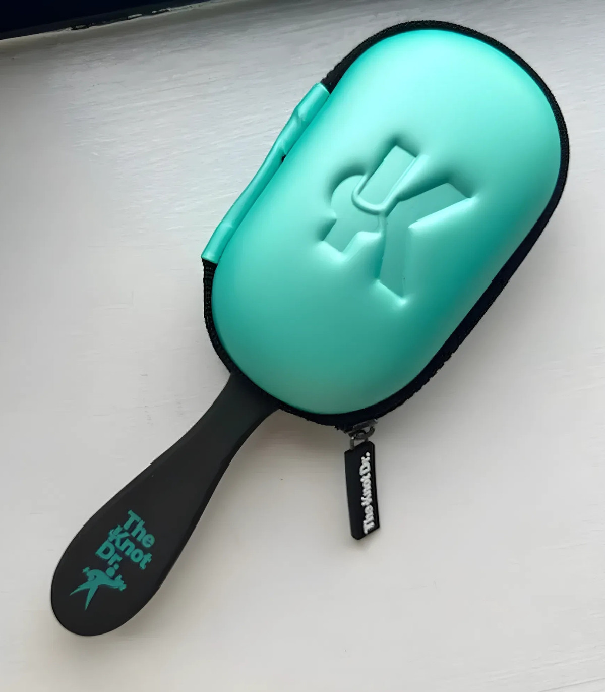 The Knot Dr Pro Sport Hairbrush Aqua Limited Edition